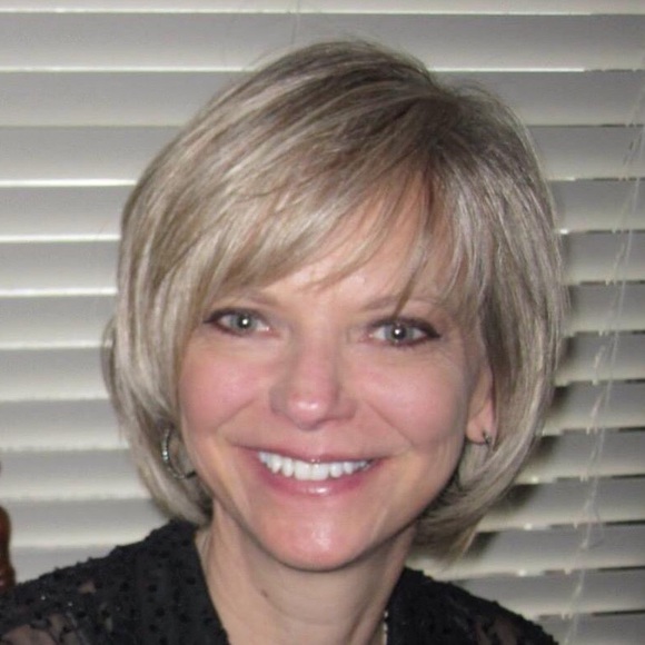 Meet your Posher, Karen - Picture 1 of 1